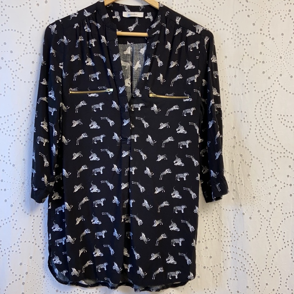 Womens Shirt Mandee Top Womens Small Black Tigers Zippers